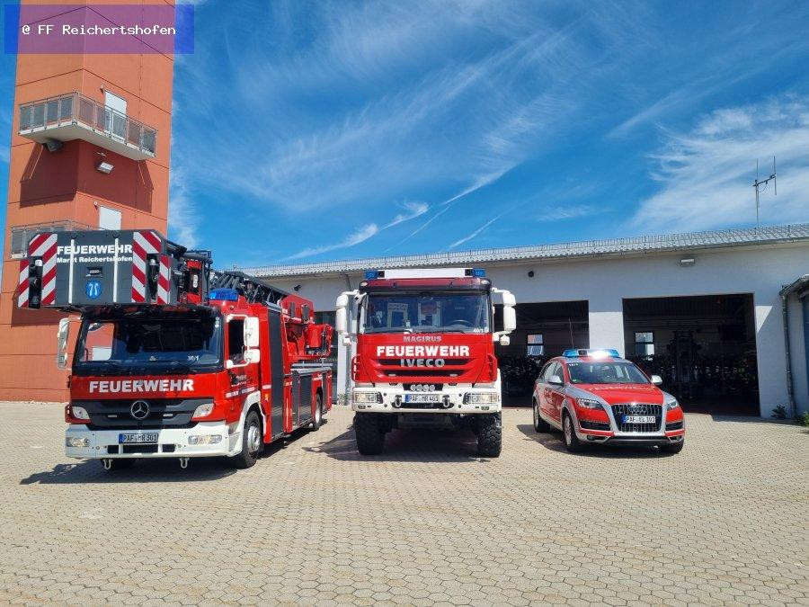 Absturzgefährdete Personen (Person droht zu springen) Absturzgefährdete Personen (Person droht zu springen)