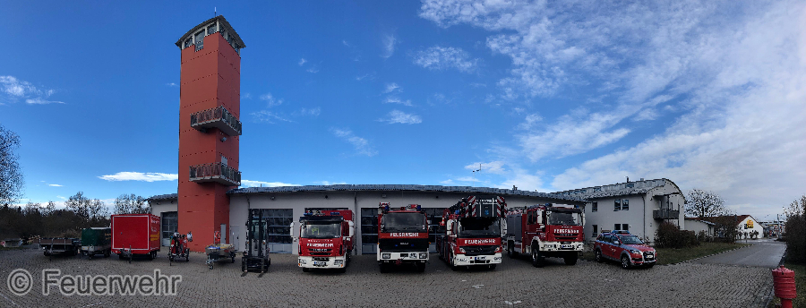 Unfall mit Straßenfahrzeugen, Verkehrshindernis Unfall mit Straßenfahrzeugen, Verkehrshindernis