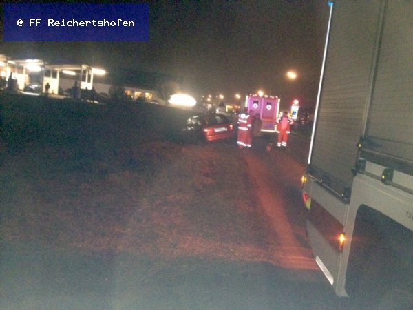 Unfall mit Straßenfahrzeugen, Verkehrshindernis Unfall mit Straßenfahrzeugen, Verkehrshindernis