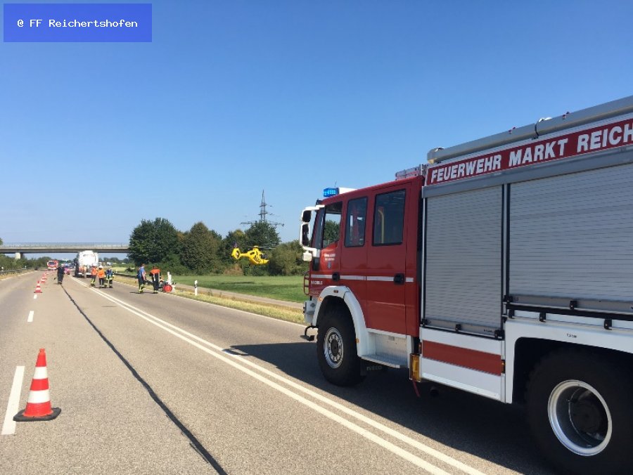 Unfall mit Straßenfahrzeugen, Verkehrshindernis Unfall mit Straßenfahrzeugen, Verkehrshindernis