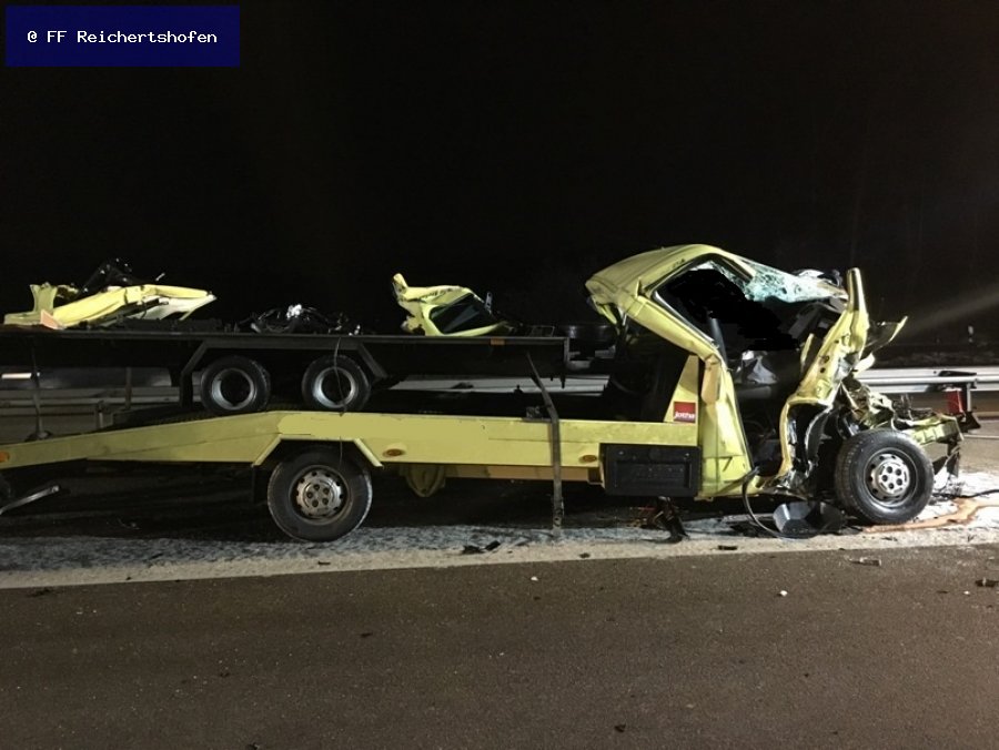 Unfall mit Straßenfahrzeugen, Verkehrshindernis Unfall mit Straßenfahrzeugen, Verkehrshindernis