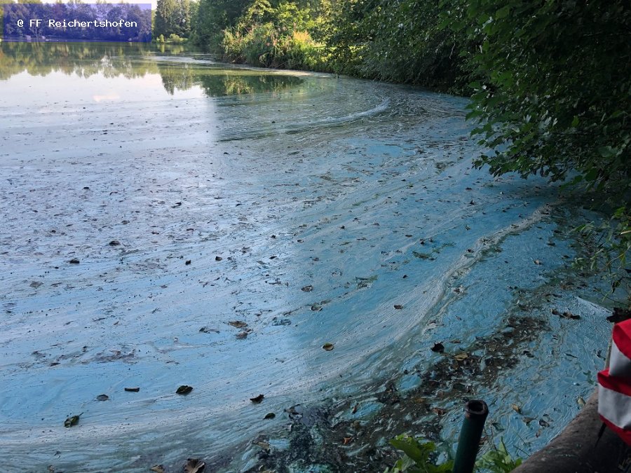 Öl auf Gewässer Öl auf Gewässer