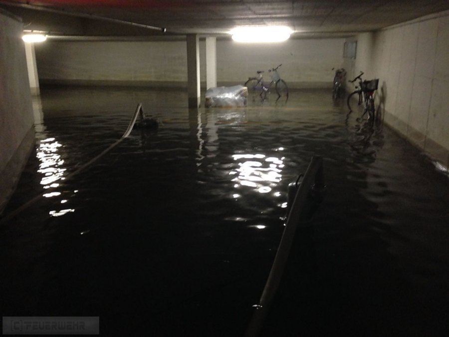 Wasserschäden (Rohrbruch, geplatzer Wasserschlauch) Wasserschäden (Rohrbruch, geplatzer Wasserschlauch)