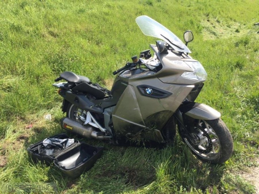 Unfall mit Straßenfahrzeugen, Verkehrshindernis Unfall mit Straßenfahrzeugen, Verkehrshindernis