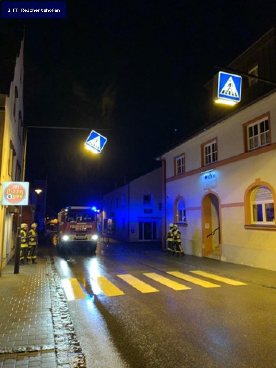 Absturzgefährdete Teile (lose Dachteile, usw.) Absturzgefährdete Teile (lose Dachteile, usw.)